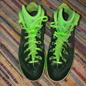 Nike 3/4 top Basketball Court shoes